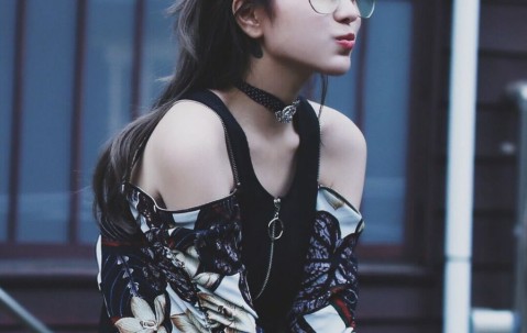 探索性别角色与性自主权，从文学角度分析futa弱攻被强制榨精的叙事