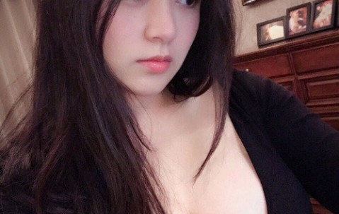 新生儿打嗝，是着凉了吗？深入了解宝宝打嗝的原因和应对策略